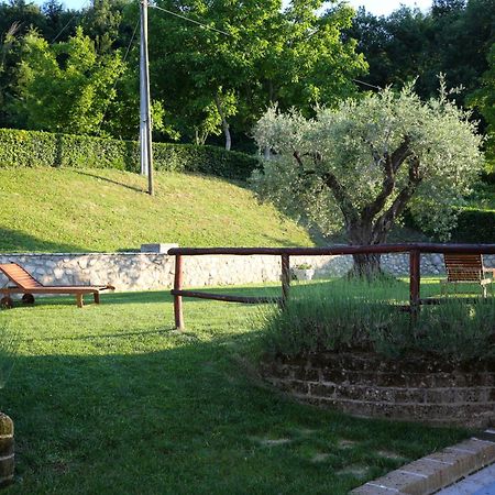 Bed and Breakfast Il Gigante Che Dorme Castel Castagna Esterno foto