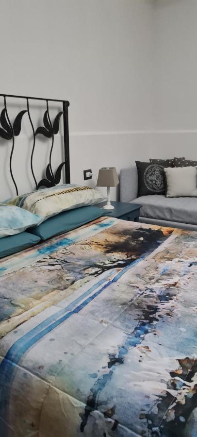 Bed and Breakfast Il Gigante Che Dorme Castel Castagna Esterno foto