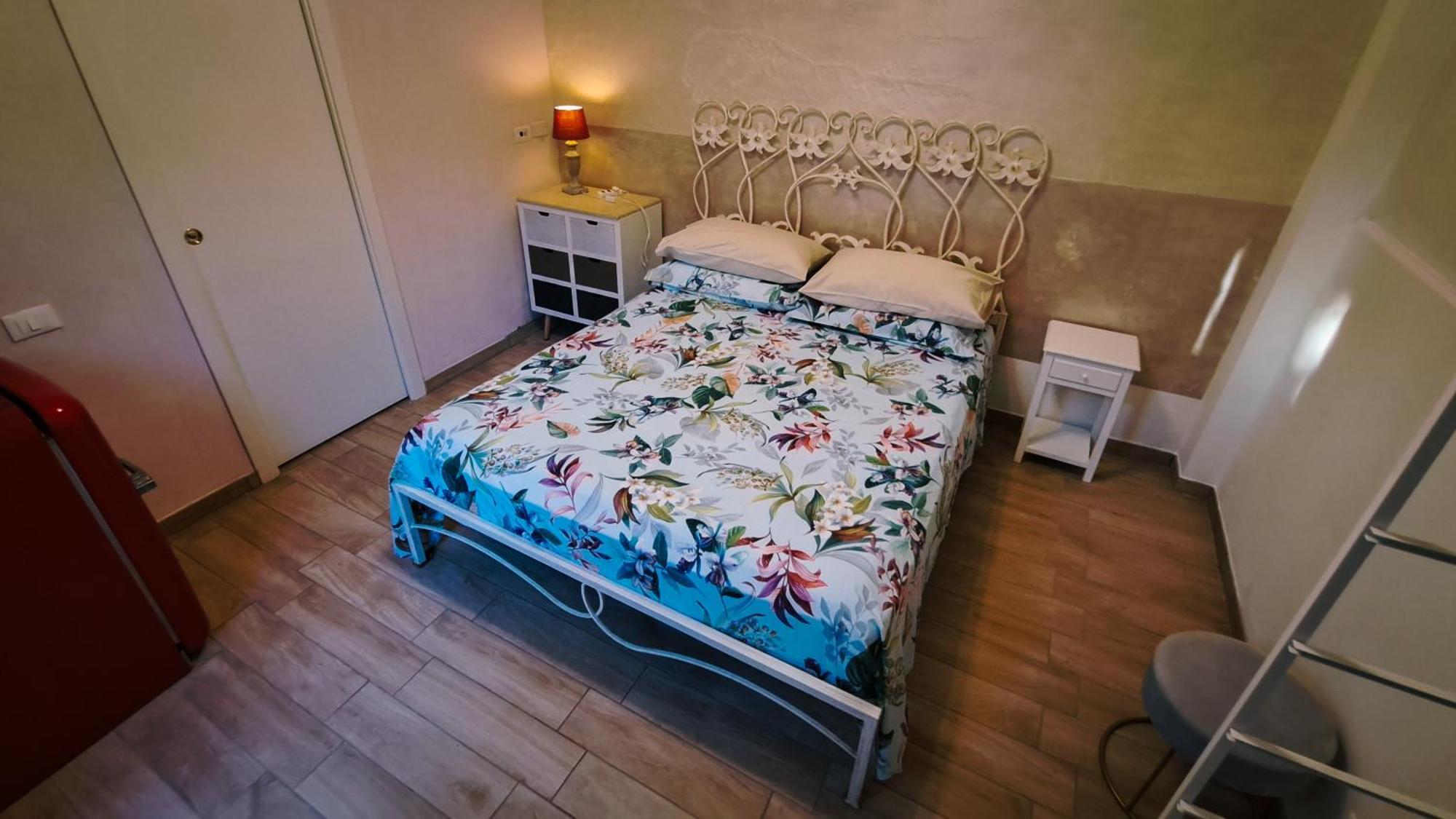 Bed and Breakfast Il Gigante Che Dorme Castel Castagna Esterno foto