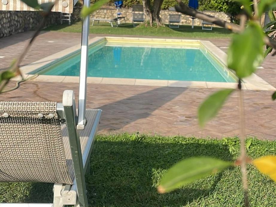 Bed and Breakfast Il Gigante Che Dorme Castel Castagna Esterno foto