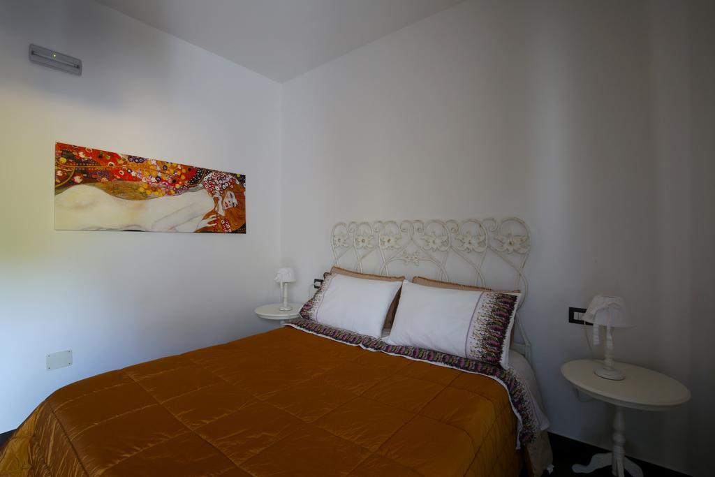 Bed and Breakfast Il Gigante Che Dorme Castel Castagna Esterno foto