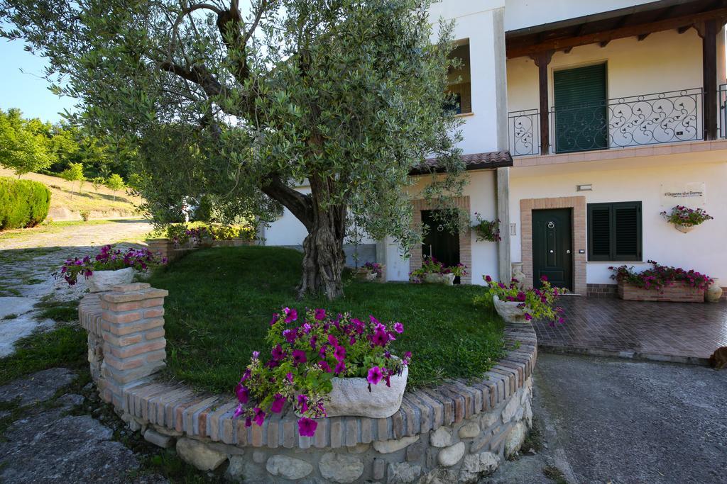Bed and Breakfast Il Gigante Che Dorme Castel Castagna Esterno foto