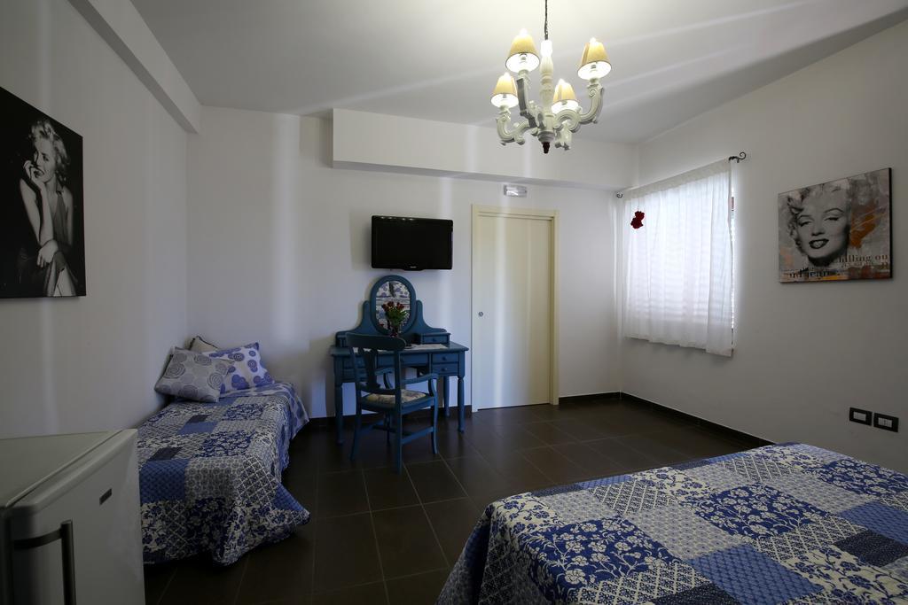 Bed and Breakfast Il Gigante Che Dorme Castel Castagna Esterno foto