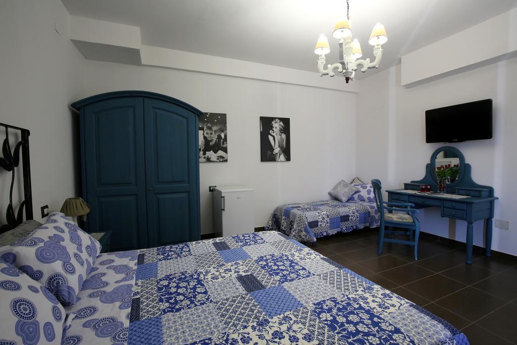 Bed and Breakfast Il Gigante Che Dorme Castel Castagna Esterno foto