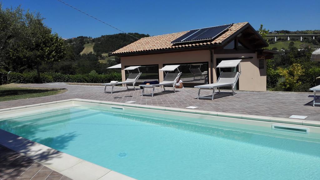 Bed and Breakfast Il Gigante Che Dorme Castel Castagna Esterno foto