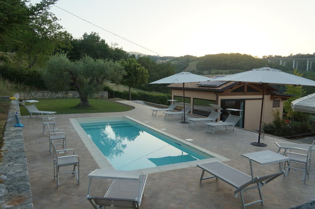 Bed and Breakfast Il Gigante Che Dorme Castel Castagna Esterno foto