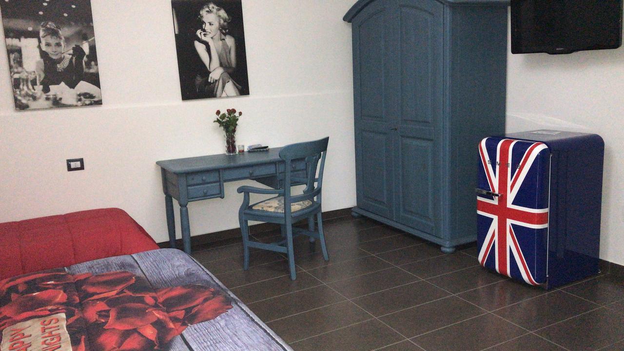 Bed and Breakfast Il Gigante Che Dorme Castel Castagna Esterno foto