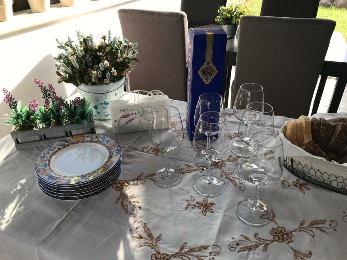 Bed and Breakfast Il Gigante Che Dorme Castel Castagna Esterno foto